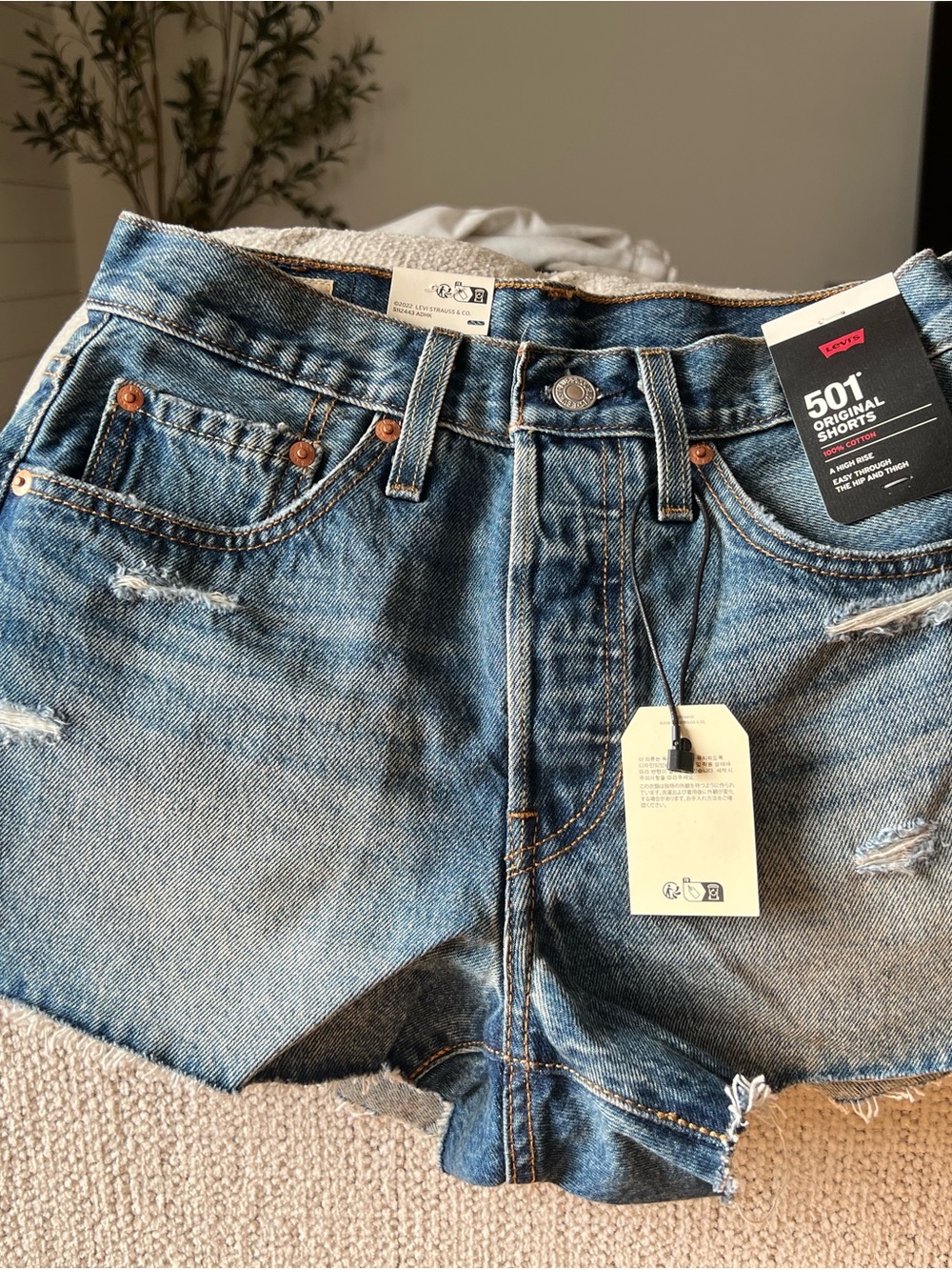 Levi's 501 Original Denim Shorts in Distressed Blue